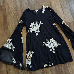 Women's Cato Black Floral Long Sleeve Dress S